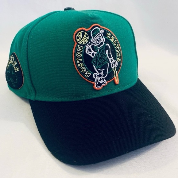 PRO STANDARD NBA BOSTON CELTICS NEON LIGHTS SnapBack - Picture 1 of 10
